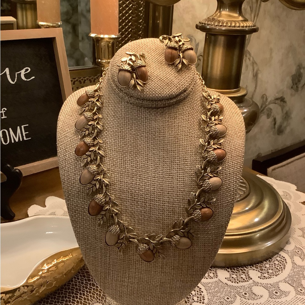 Vintage 1950s Elegant Gold and Brown Acorn Necklace and Earring Set